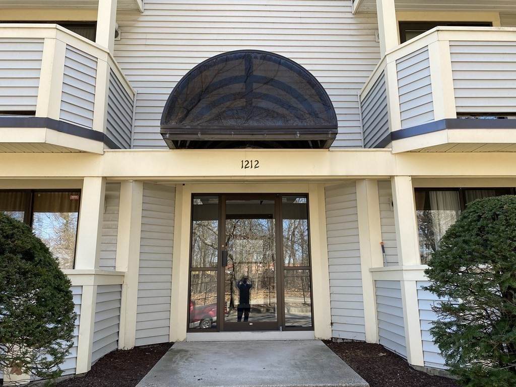 1212 Vfw Parkway Unit 21 - Photo 1