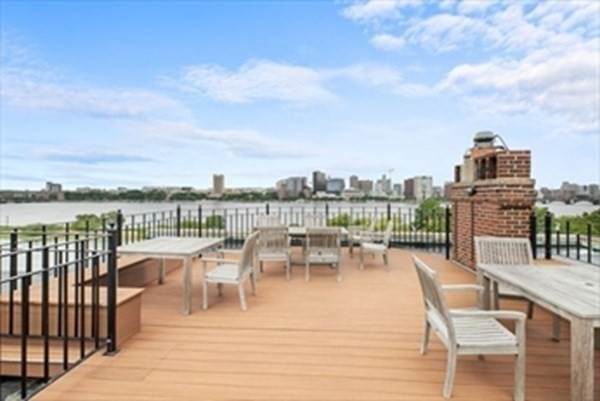 280 Beacon - Photo 1