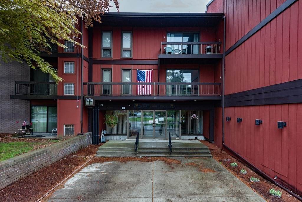 170 Highland St - Photo 1