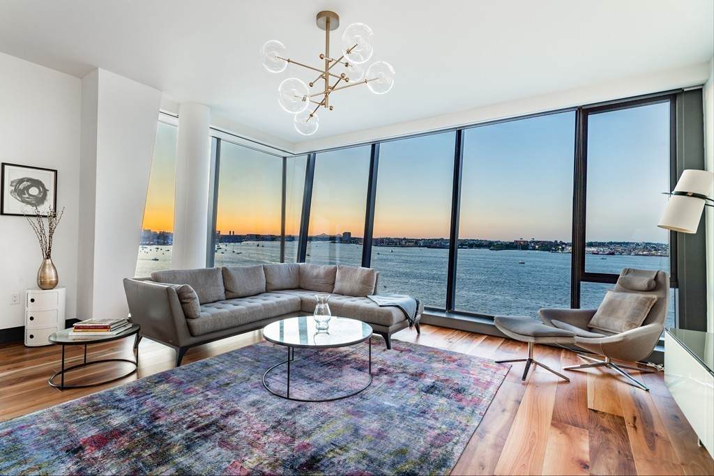 300 Pier 4 Blvd - Photo 1