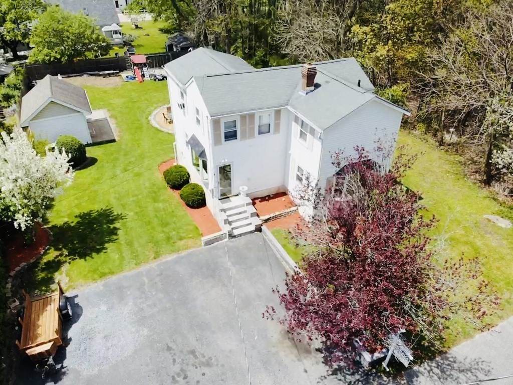 4 Hillside Ave - Photo 1