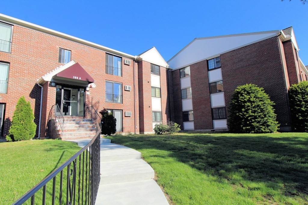386 A Great Rd - Photo 1