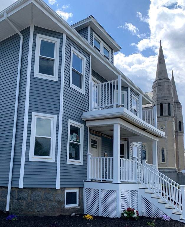 597 Gallivan Blvd - Photo 1