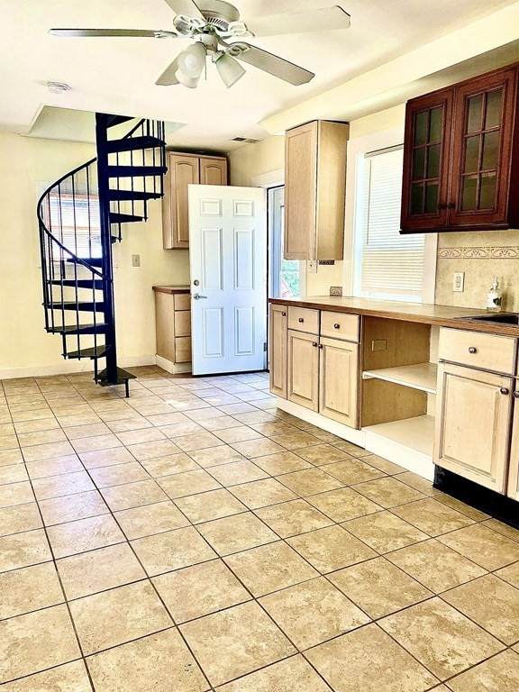 209 Arlington - Photo 1