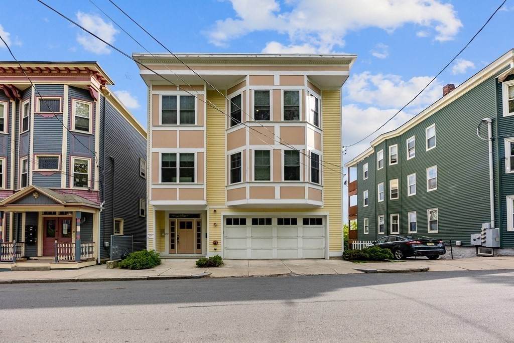 20 Fisher Avenue - Photo 1