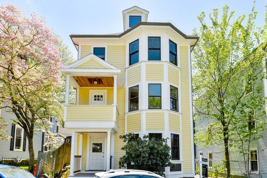 16 Custer St - Photo 1