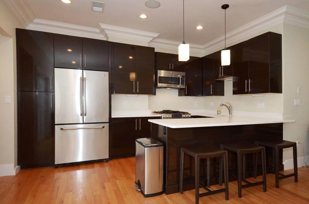 730 E 5th St - Photo 1