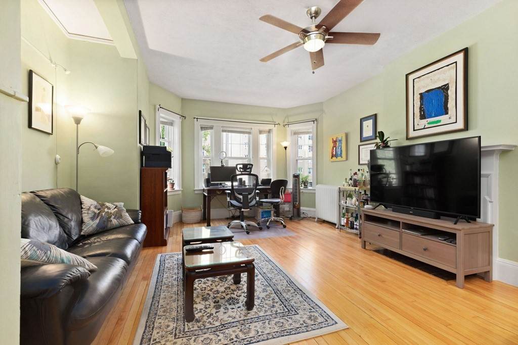100 Washington St - Photo 1