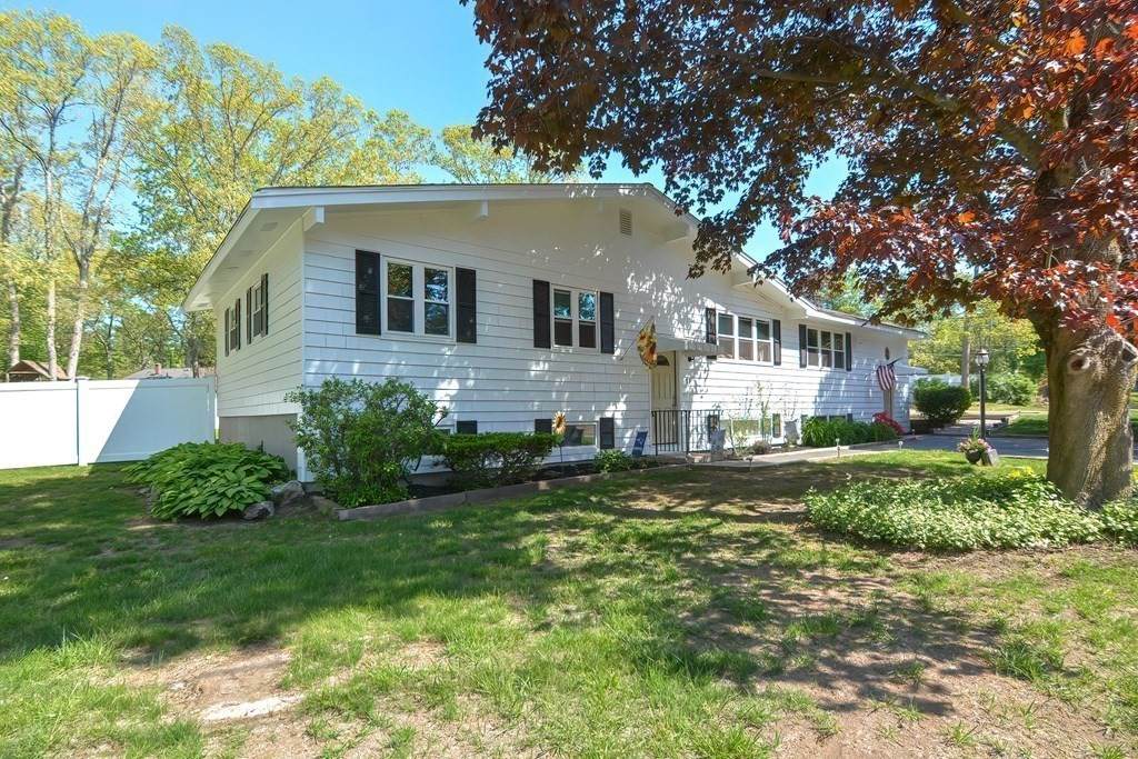 11 Lee Lane - Photo 1