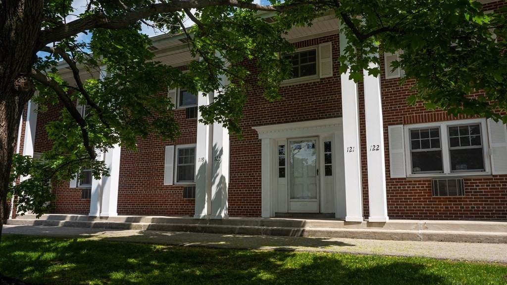 121 Emerson Gardens Rd. - Photo 1
