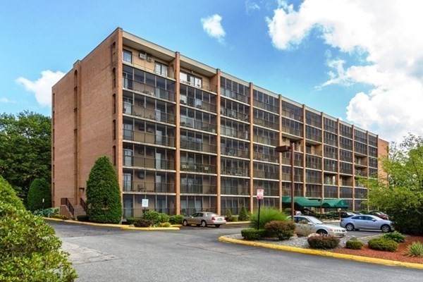 235 Winthrop Street - Photo 1
