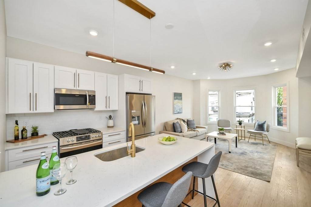 97 Moreland St - Photo 1