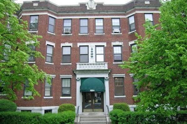 1568 Commonwealth Ave - Photo 1