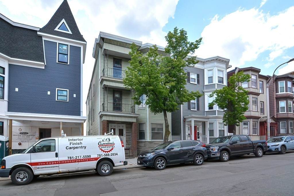 362 Meridian St - Photo 1