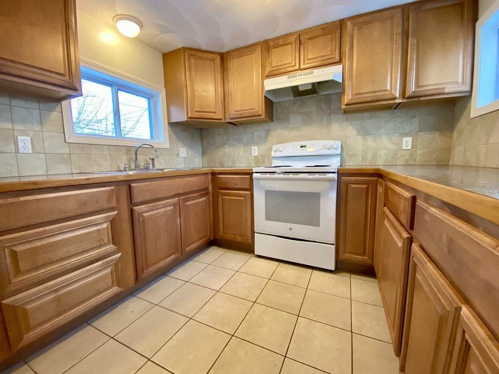 16 Broad St - Photo 1