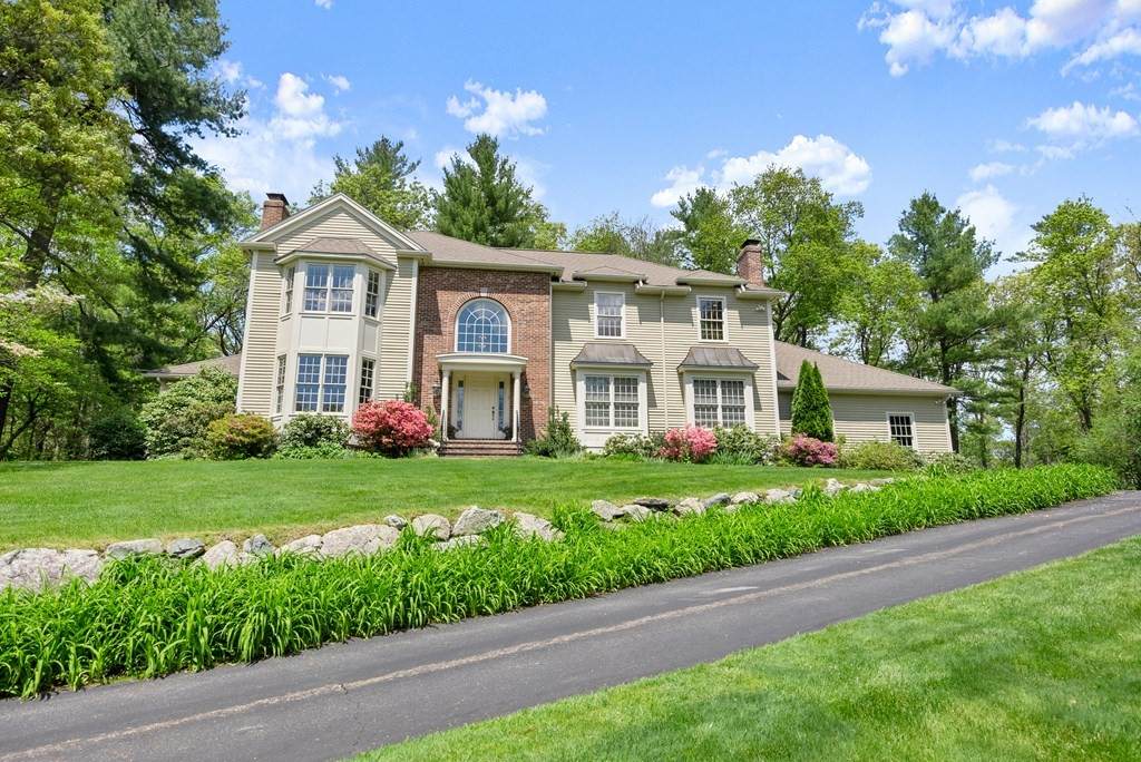 15 Nonesuch Rd - Photo 1