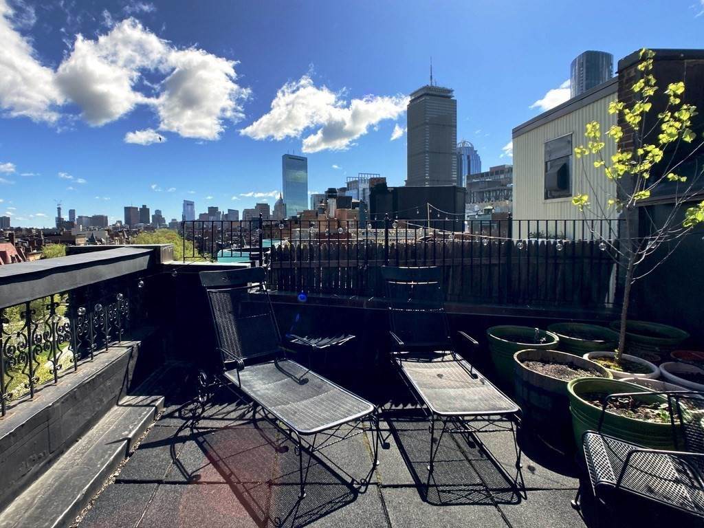 386 Commonwealth Ave - Photo 1