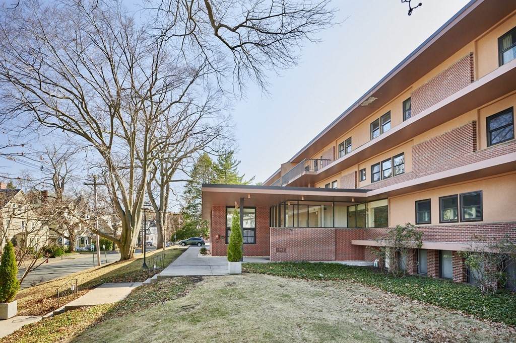26 Crescent Street - Photo 1