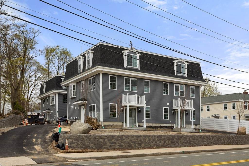 639 Washington Street - Photo 1