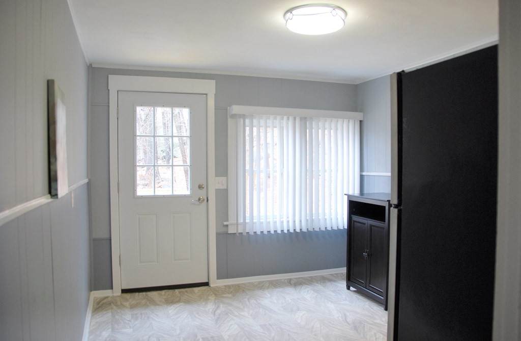 1525 N Main Street - Photo 1