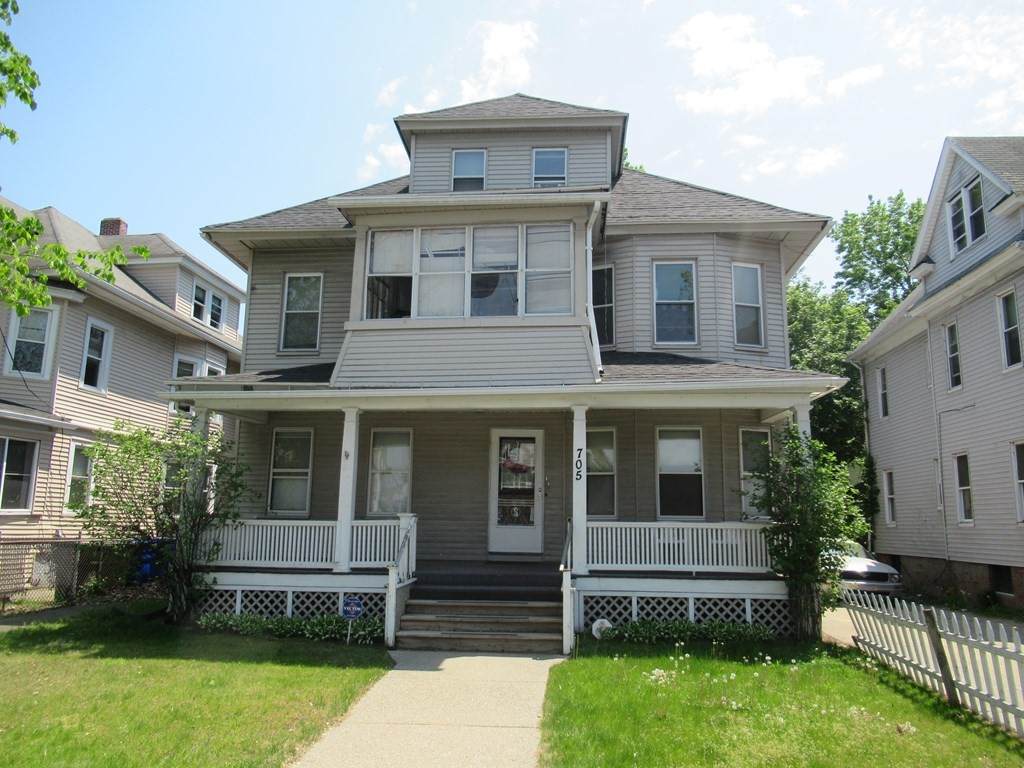 705 Sumner Ave - Photo 1