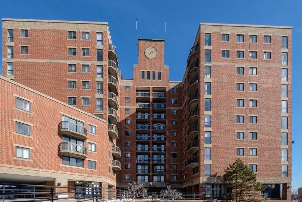15 North Beacon St - Photo 1