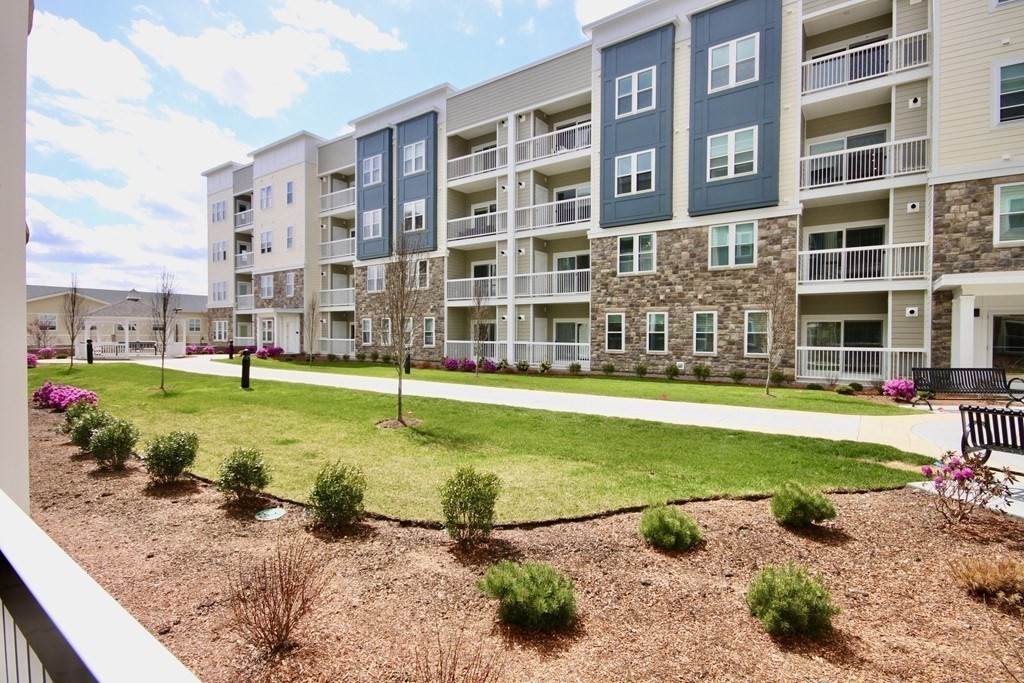 130 University Ave - Photo 1