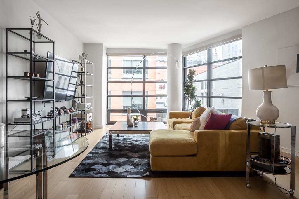 580 Washington St. - Photo 1