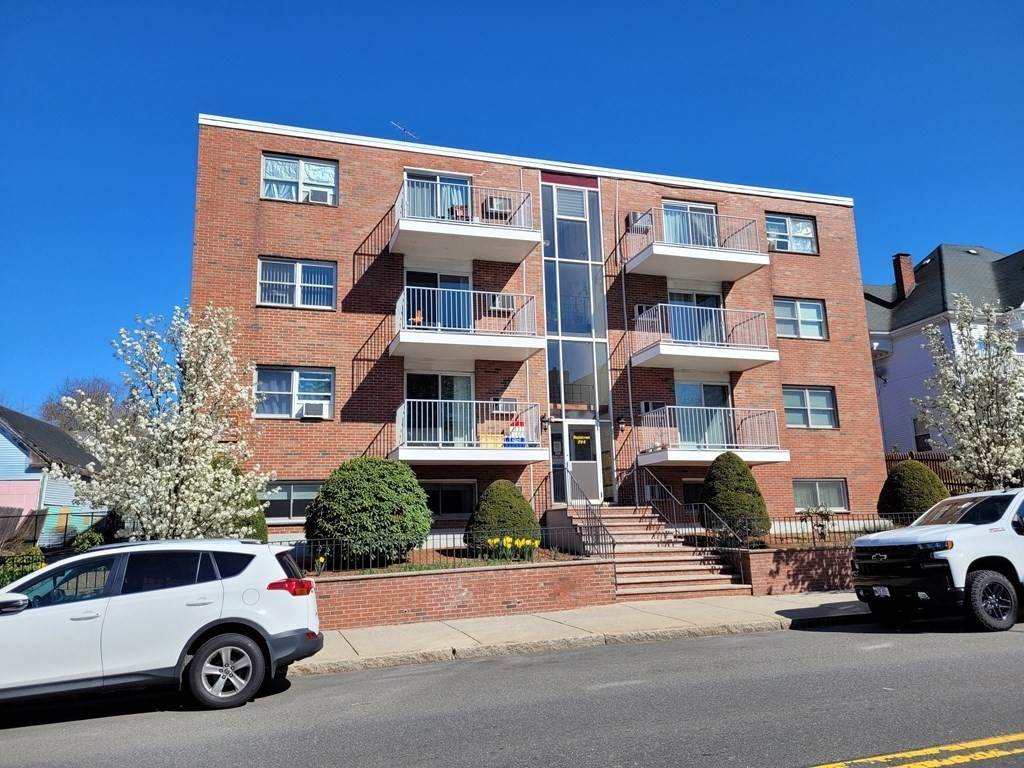244 Salem St - Photo 1