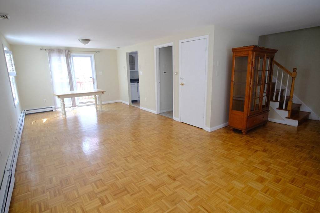 37 Forbes - Photo 1