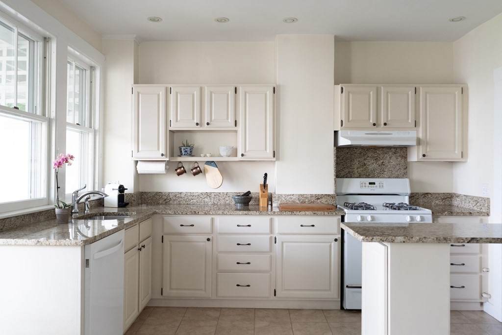 503 Huron - Photo 1
