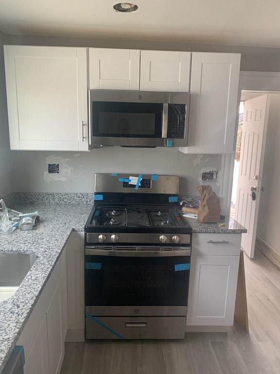 999 Rodman St - Photo 1
