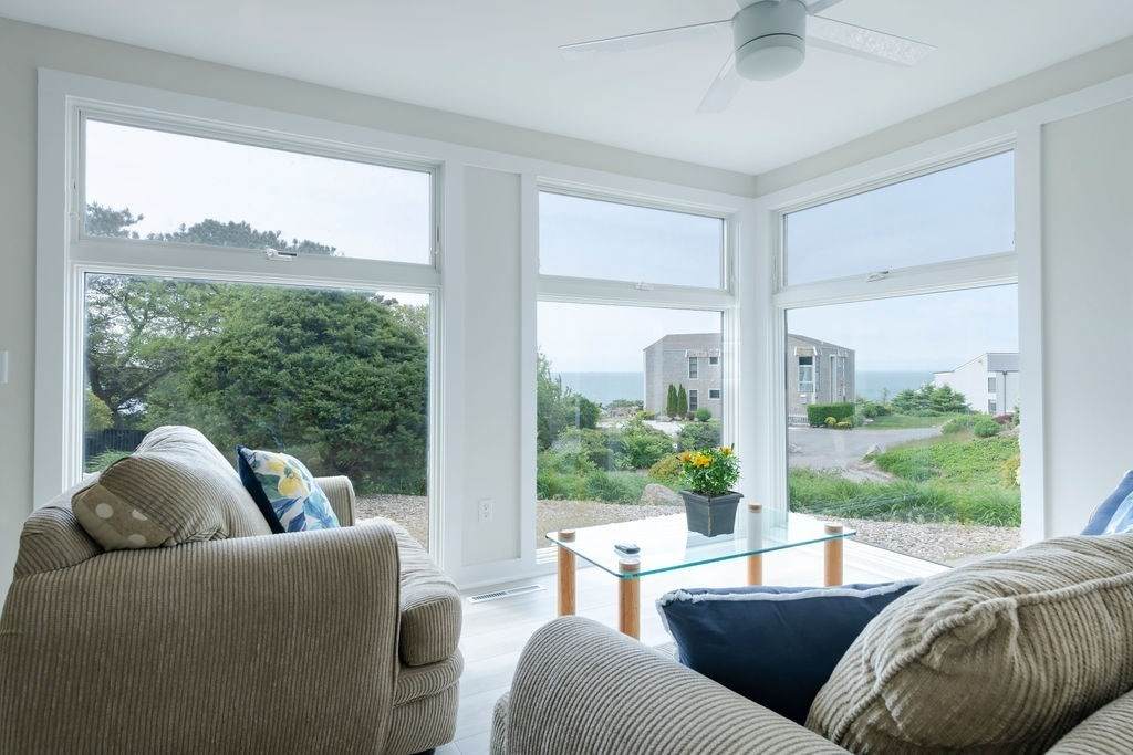 90 Shore Drive West - Photo 1