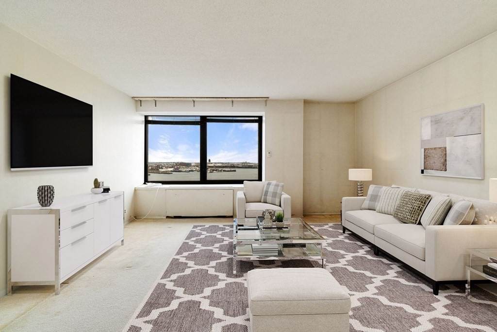 85 East India Row - Photo 1