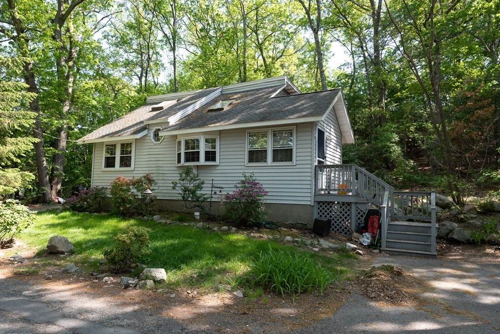 6-1/2 Cabot St - Photo 1
