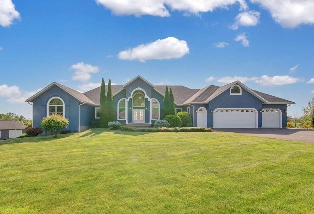 215 Cislak Dr - Photo 1