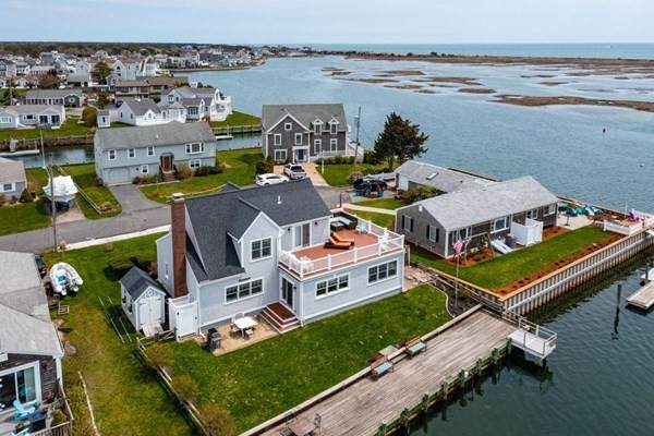 9 Susan Way - Photo 1
