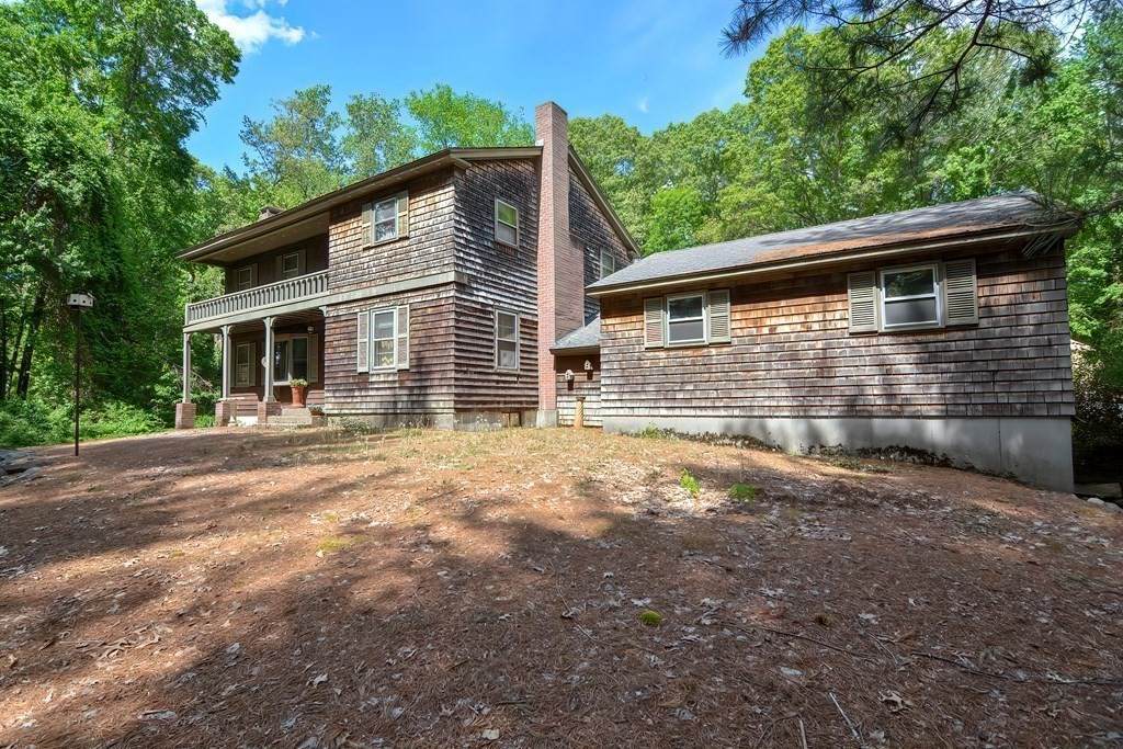 369 Concord St - Photo 1