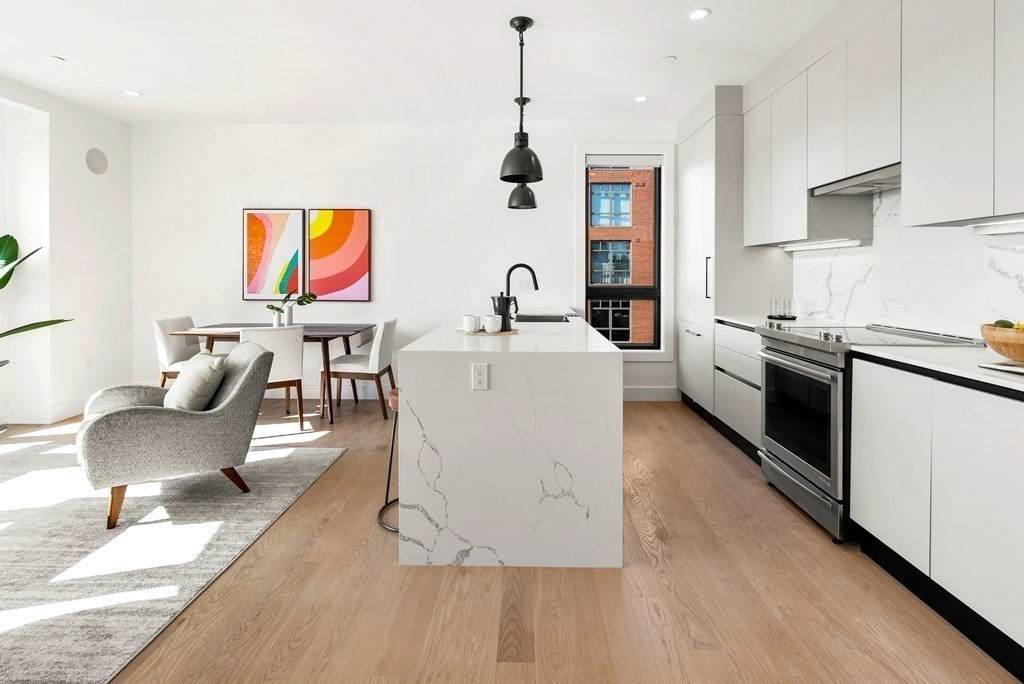 75 West Broadway - Photo 1