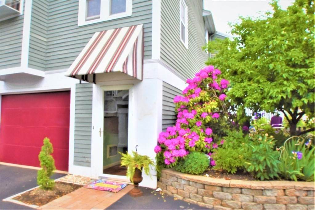 12 Pickett Street - Photo 1