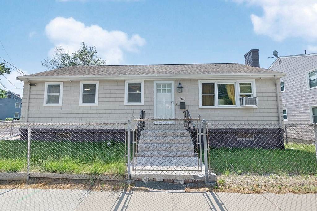 165 Grove St - Photo 1