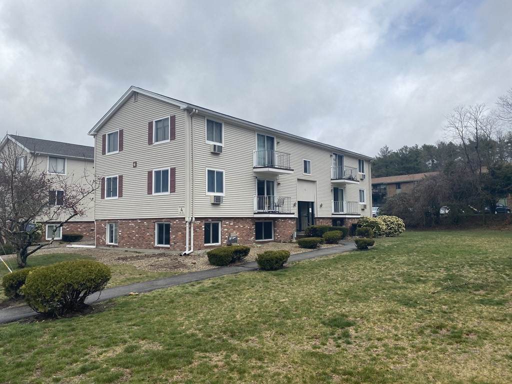 4 Royal Dane Dr - Photo 1