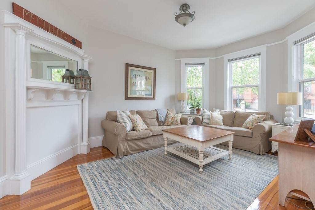 795 E 5Th St - Photo 1