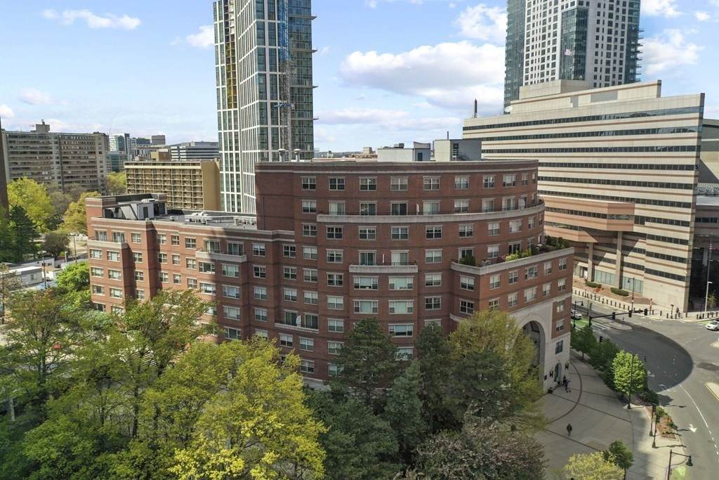 150 Staniford - Photo 1