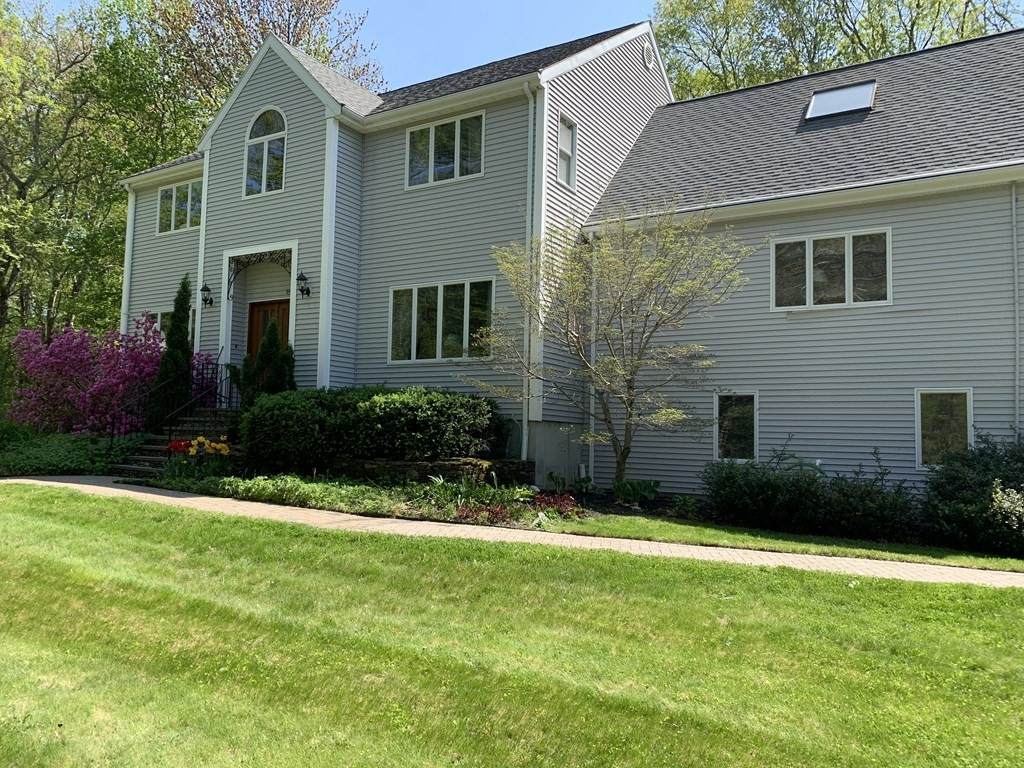 155 Marshall St - Photo 1