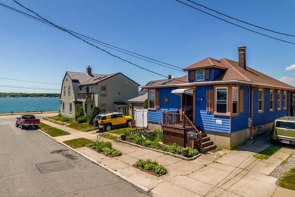 229 Hudson St - Photo 1