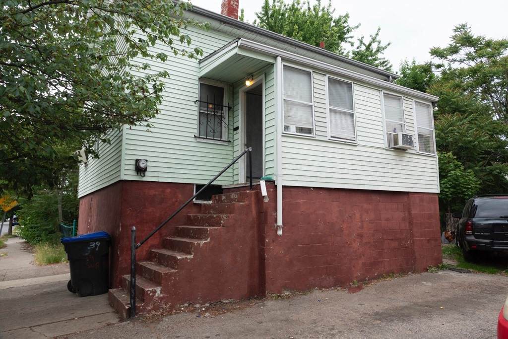 39 Superior St - Photo 1