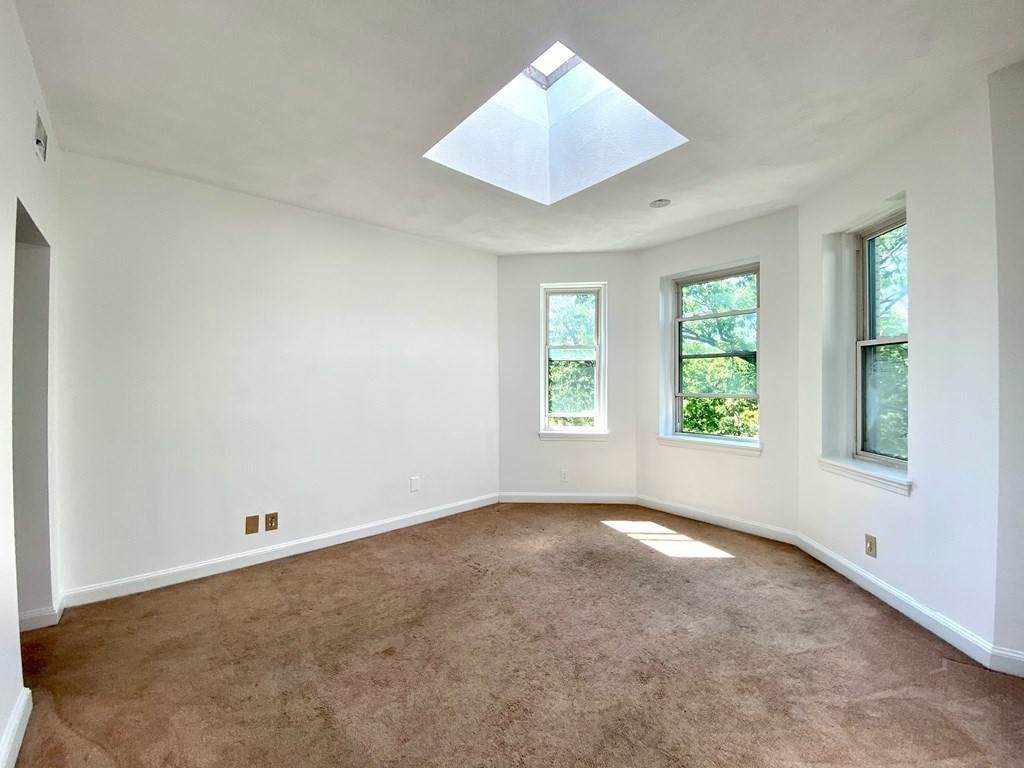 1411 Commonwealth Ave - Photo 1