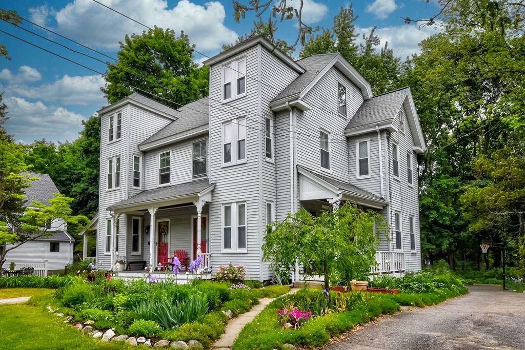 241 Walnut St - Photo 1