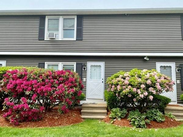 1215 Pawtucket Blvd - Photo 1